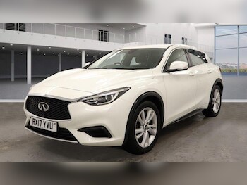 Used Infiniti Q30 2017 for sale - 76832108: Photo