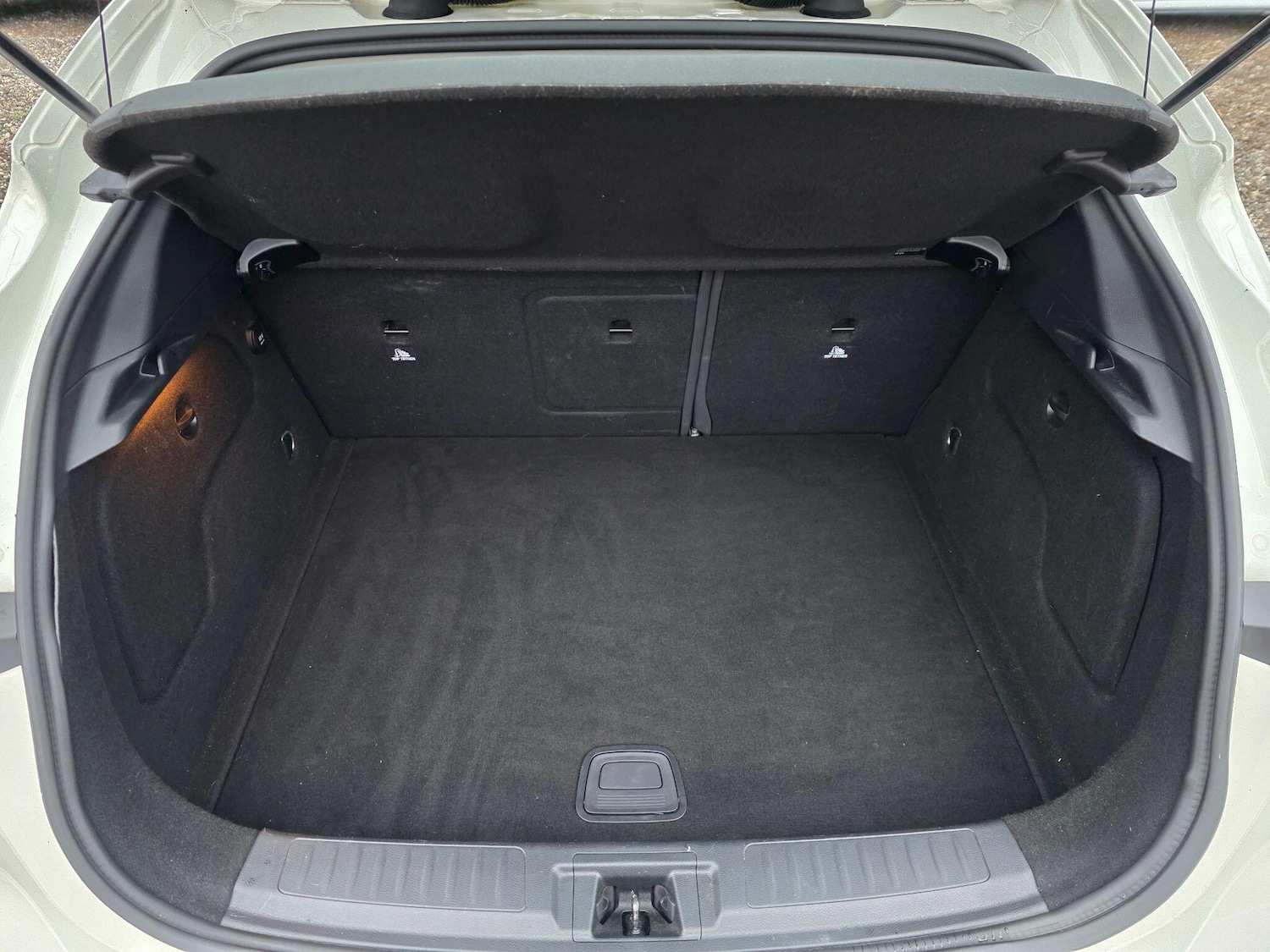 Used Infiniti Q30 2017 for sale - 76832108: Photo 44