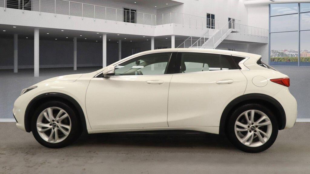Used Infiniti Q30 2017 for sale - 76832108: Photo 8