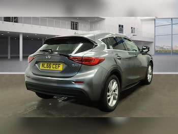 Used Infiniti Q30 2016 for sale - 77646271: Photo