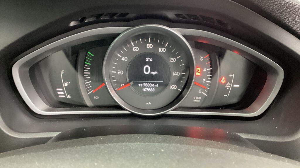 Used Volvo V40 2017 for sale - 77097822: Photo 10