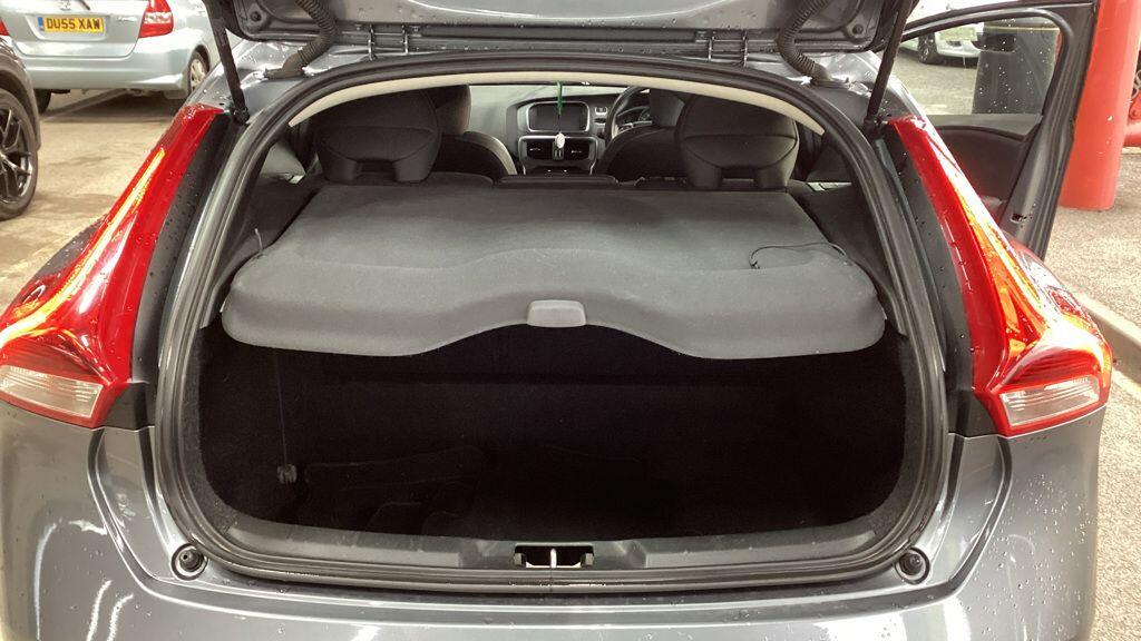 Used Volvo V40 2017 for sale - 77097822: Photo 11