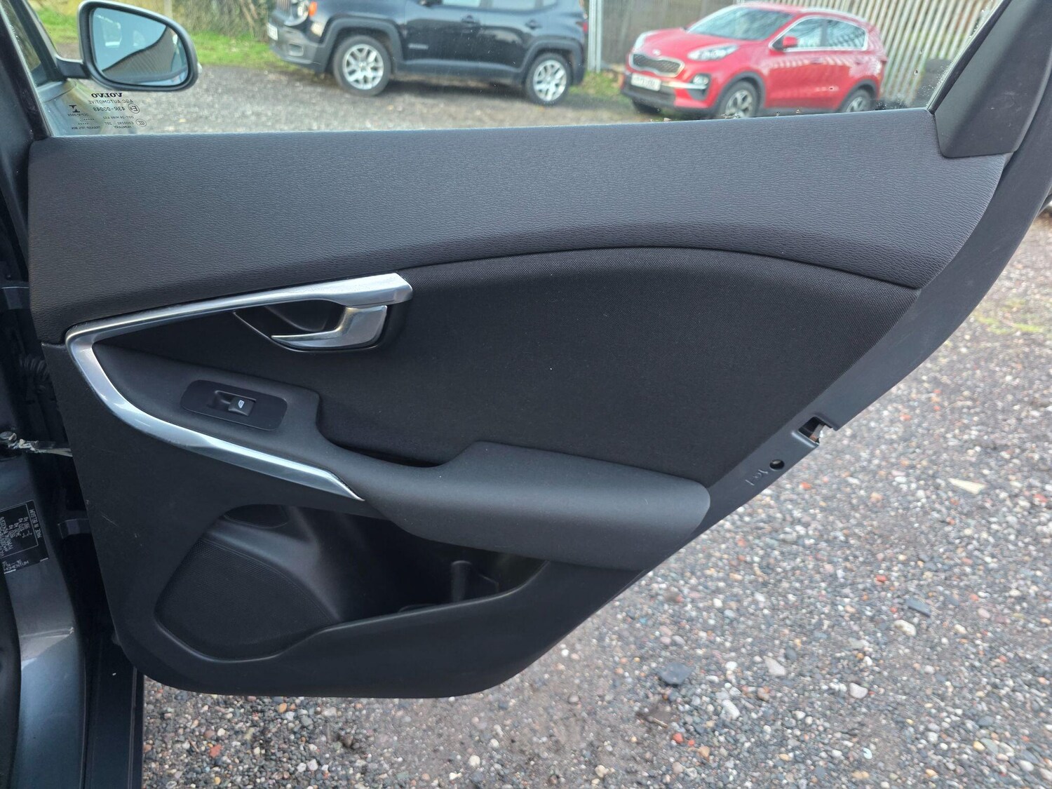 Used Volvo V40 2017 for sale - 77097822: Photo 40