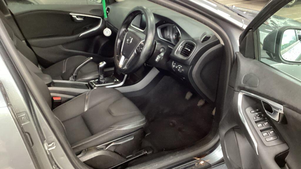 Used Volvo V40 2017 for sale - 77097822: Photo 7