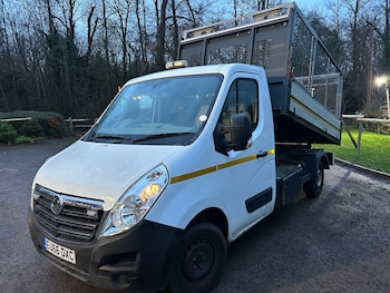 Vauxhall Movano feature image