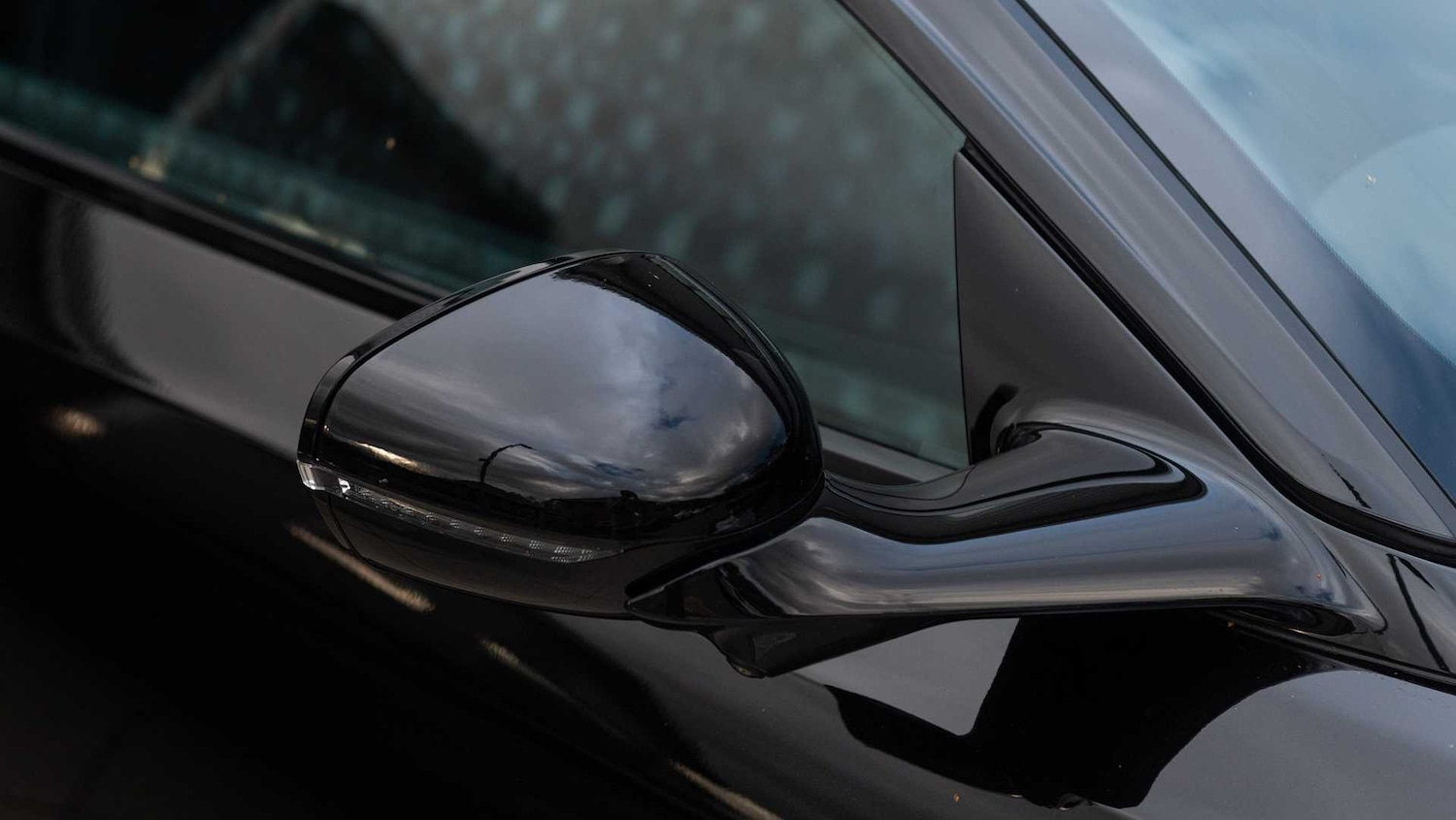 Used Aston Martin V8 for sale - 76916008: Photo 23