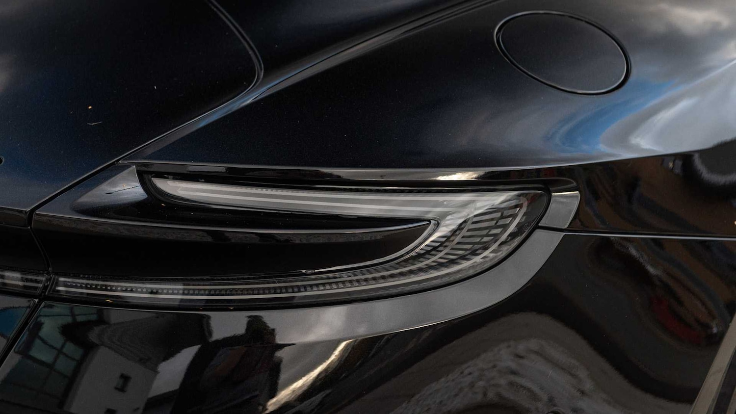 Used Aston Martin V8 for sale - 76916008: Photo 27