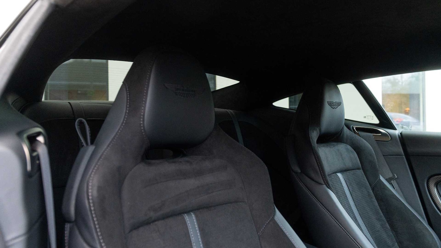 Used Aston Martin V8 for sale - 76916008: Photo 31