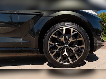 Used Aston Martin DBX 2021 for sale - 78464883: Photo