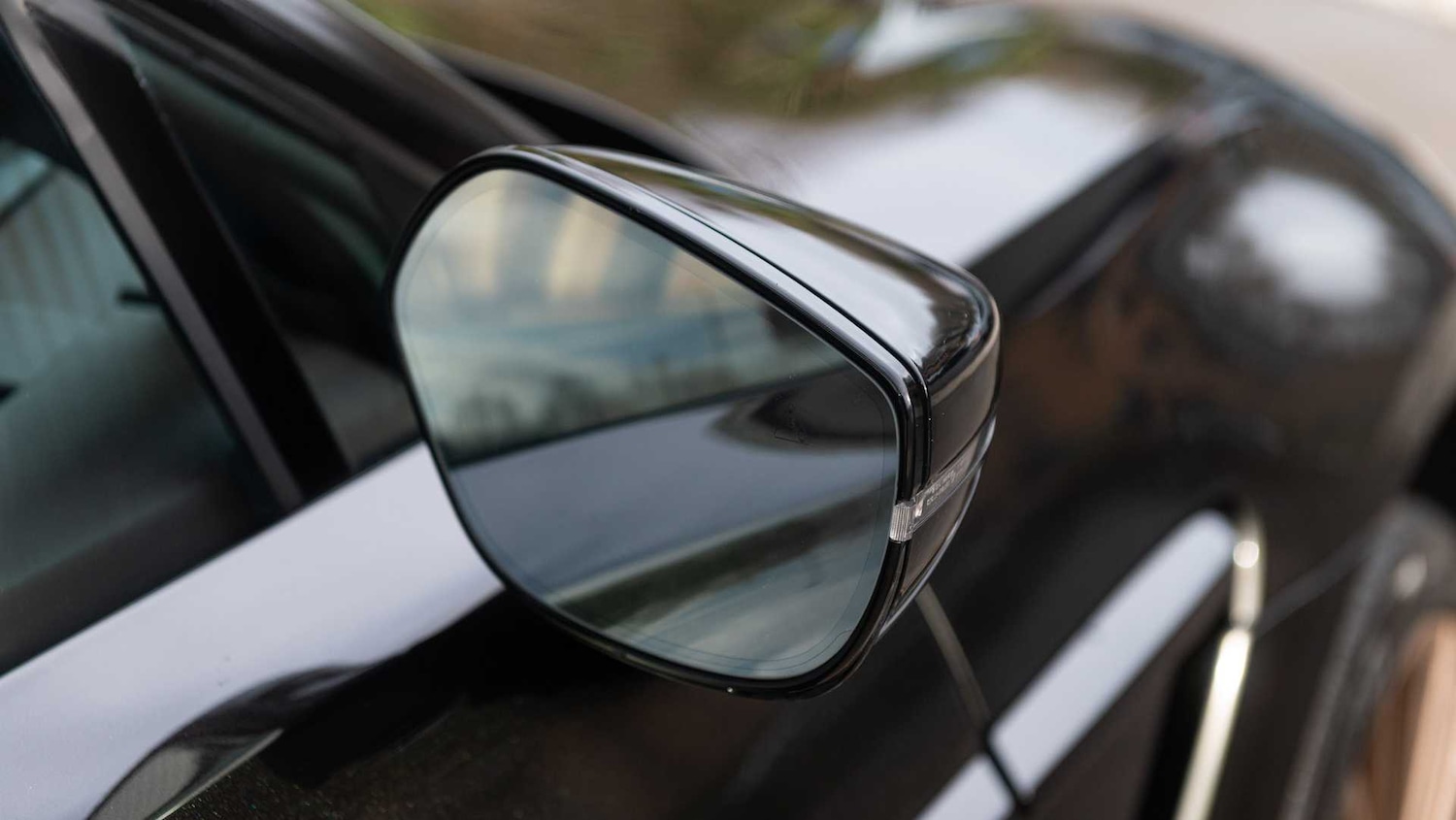 Used Aston Martin DBX 2025 for sale - 77458610: Photo 24