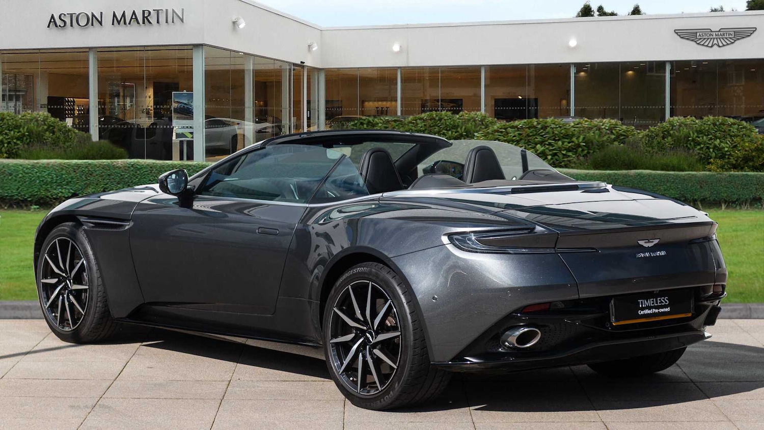 Used Aston Martin DB11 2021 for sale - 78149171: Photo 2