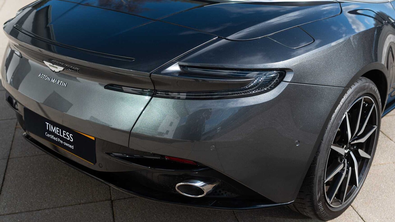 Used Aston Martin DB11 2021 for sale - 78149171: Photo 25