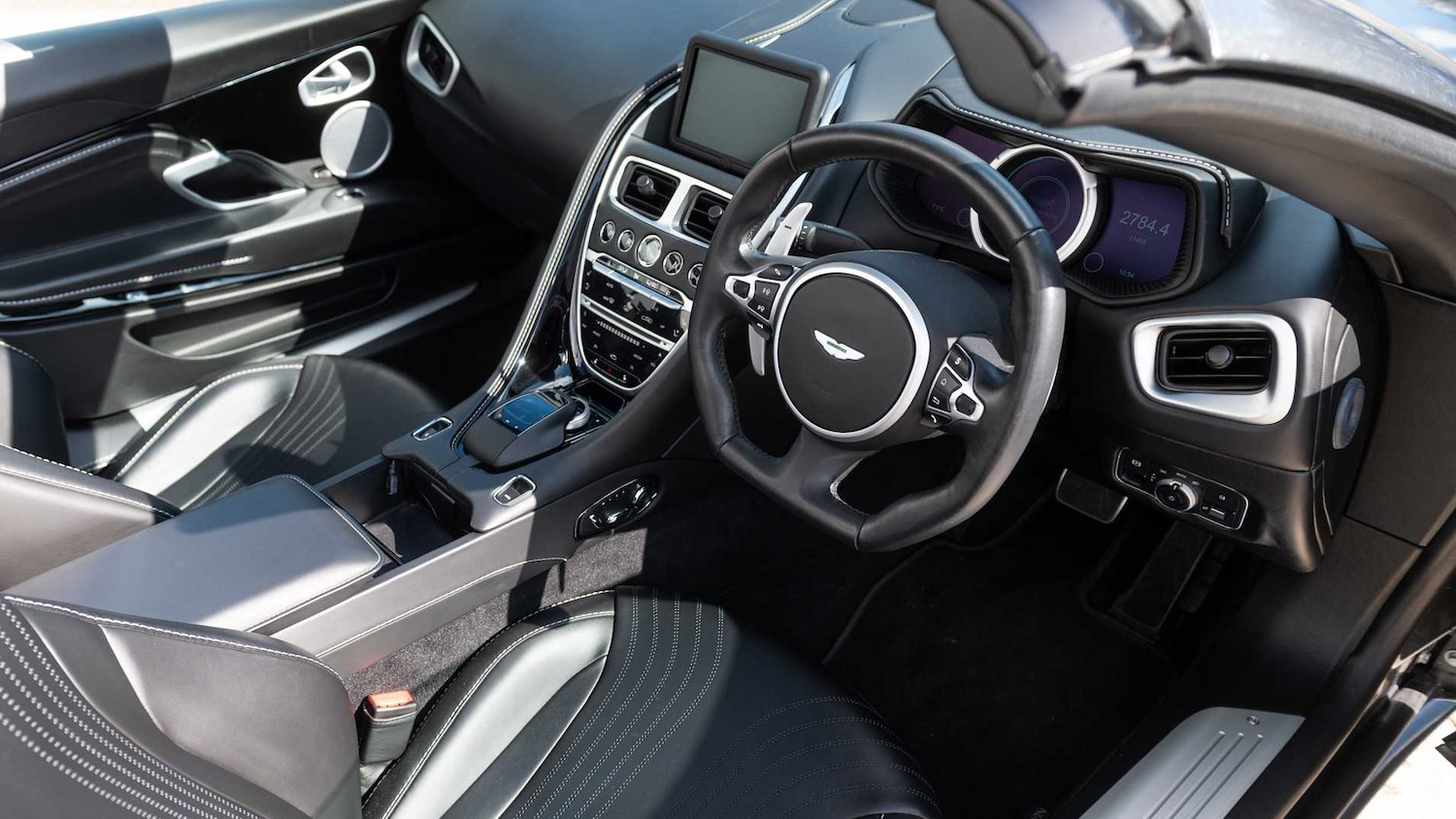 Used Aston Martin DB11 2021 for sale - 78149171: Photo 3