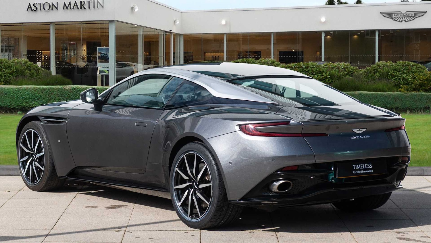 Used Aston Martin DB11 for sale - 78052432: Photo 2