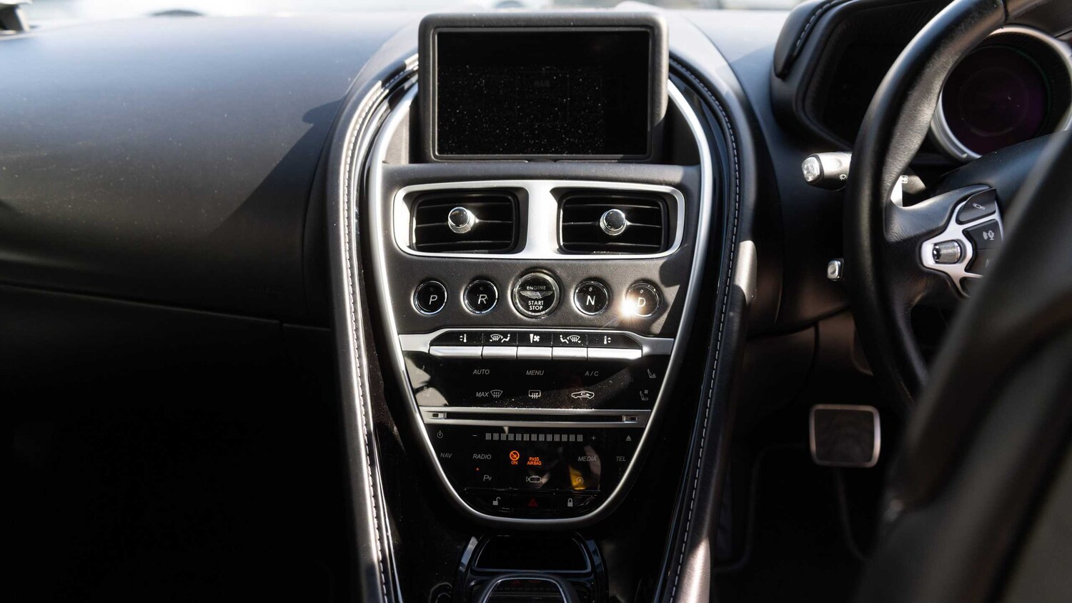 Used Aston Martin DB11 for sale - 78052432: Photo 33