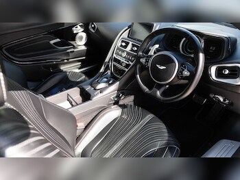 Used Aston Martin DB11 2017 for sale - 78052432: Photo