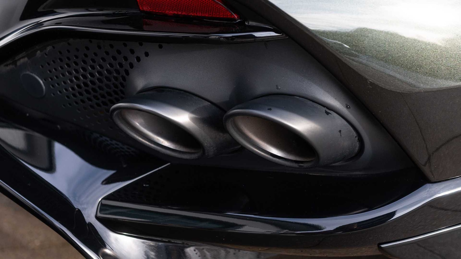 Used Aston Martin DBX 2025 for sale - 77943225: Photo 17