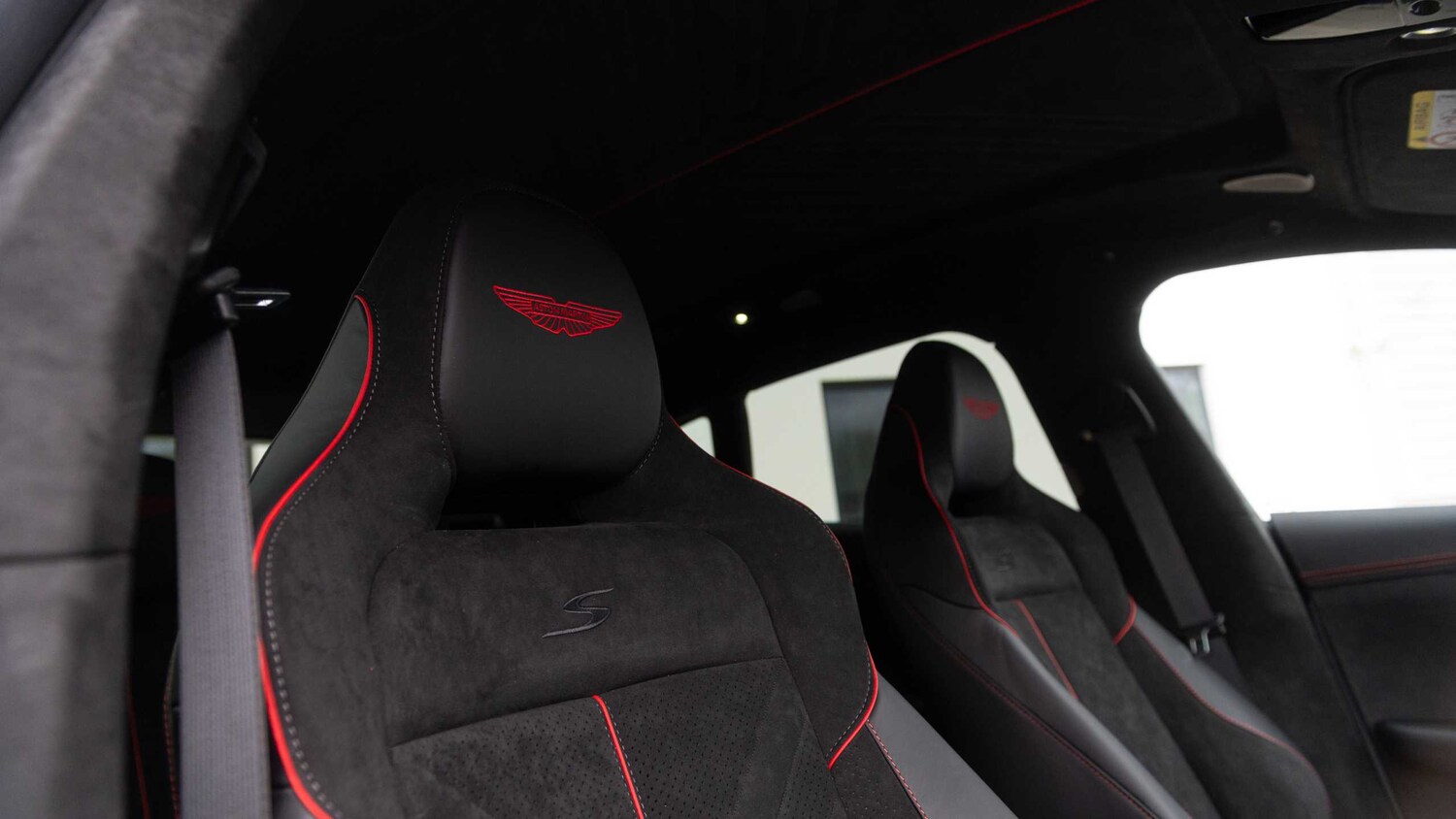 Used Aston Martin DBX 2026 for sale - 78161191: Photo 12