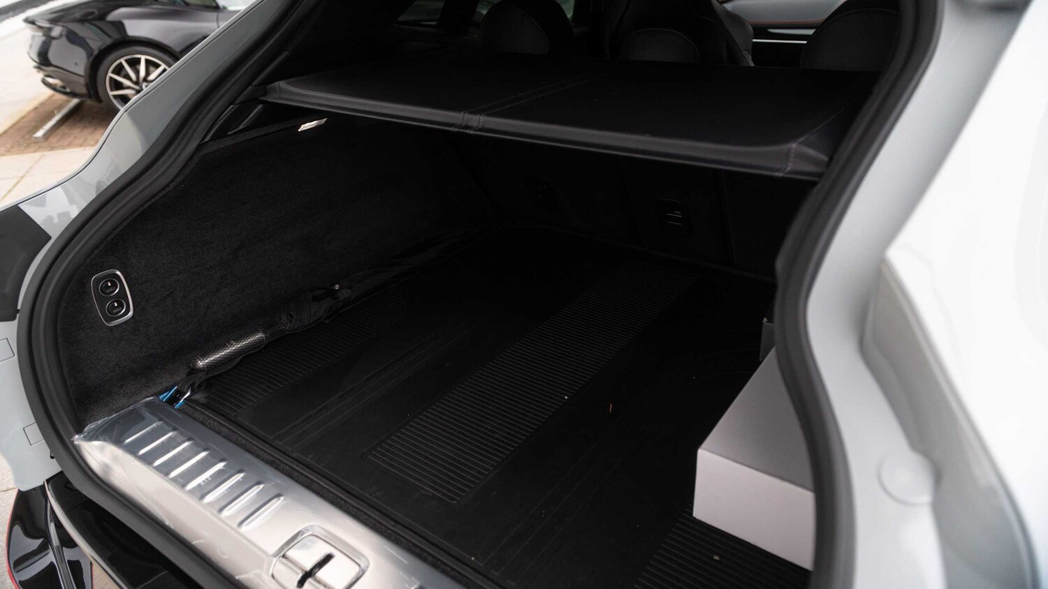 Used Aston Martin DBX 2026 for sale - 78161191: Photo 28