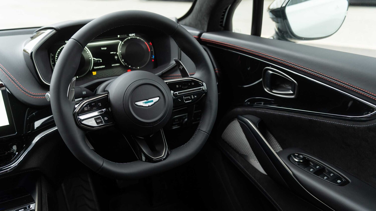 Used Aston Martin DBX 2026 for sale - 78161191: Photo 34