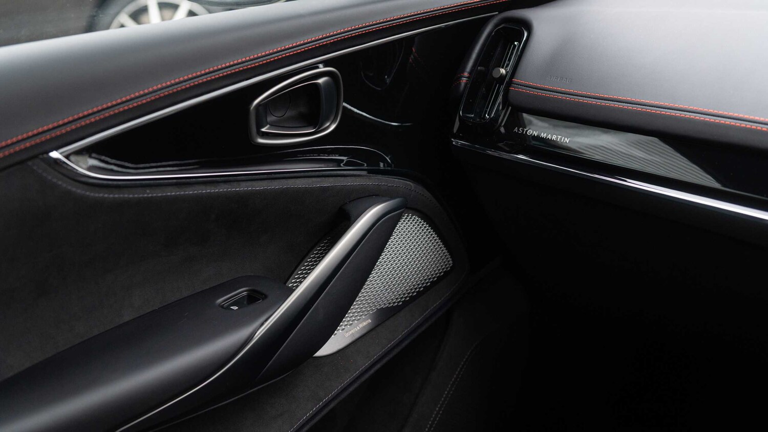 Used Aston Martin DBX 2026 for sale - 78161191: Photo 35