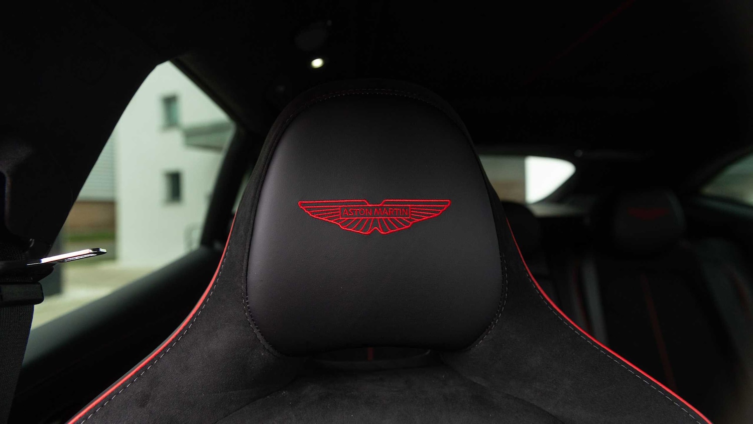 Used Aston Martin DBX 2026 for sale - 78161191: Photo 5