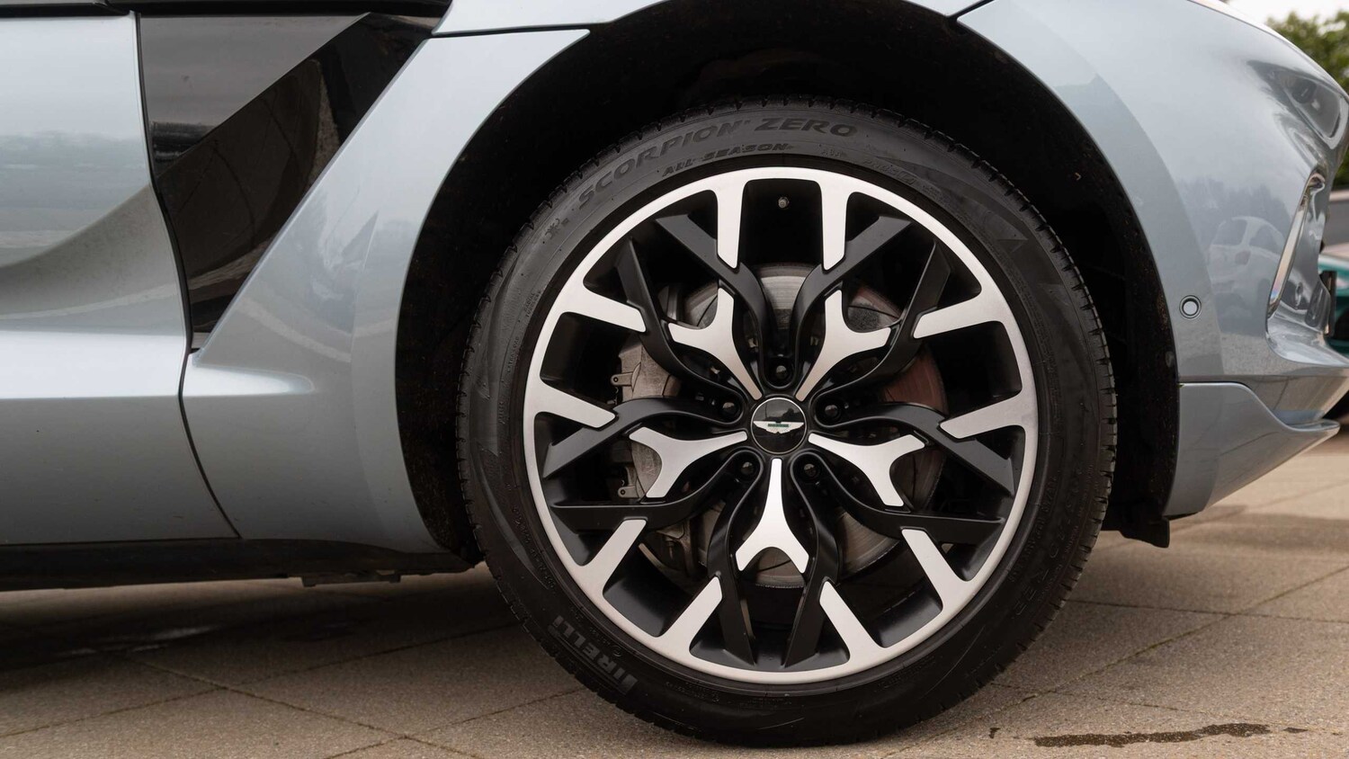 Used Aston Martin DBX 2025 for sale - 77886269: Photo 9