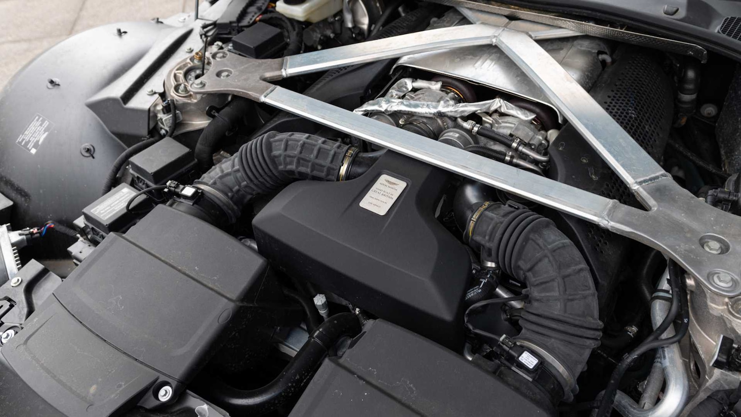 Used Aston Martin Vantage for sale - 77389751: Photo 13