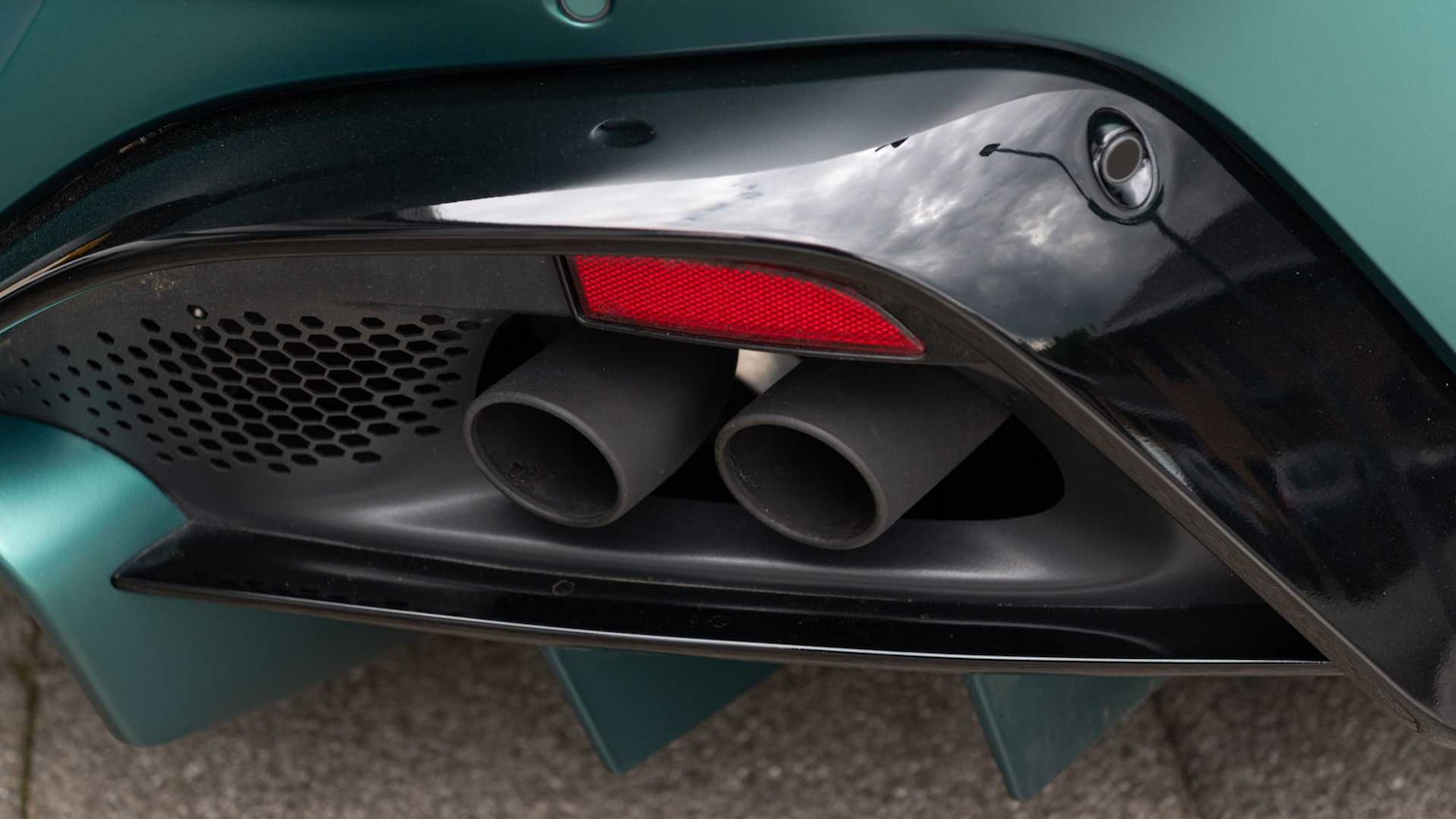 Used Aston Martin Vantage for sale - 77389751: Photo 16