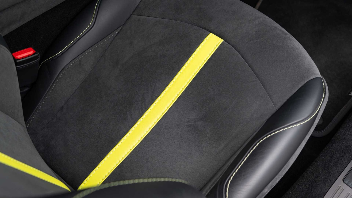 Used Aston Martin Vantage for sale - 77389751: Photo 29