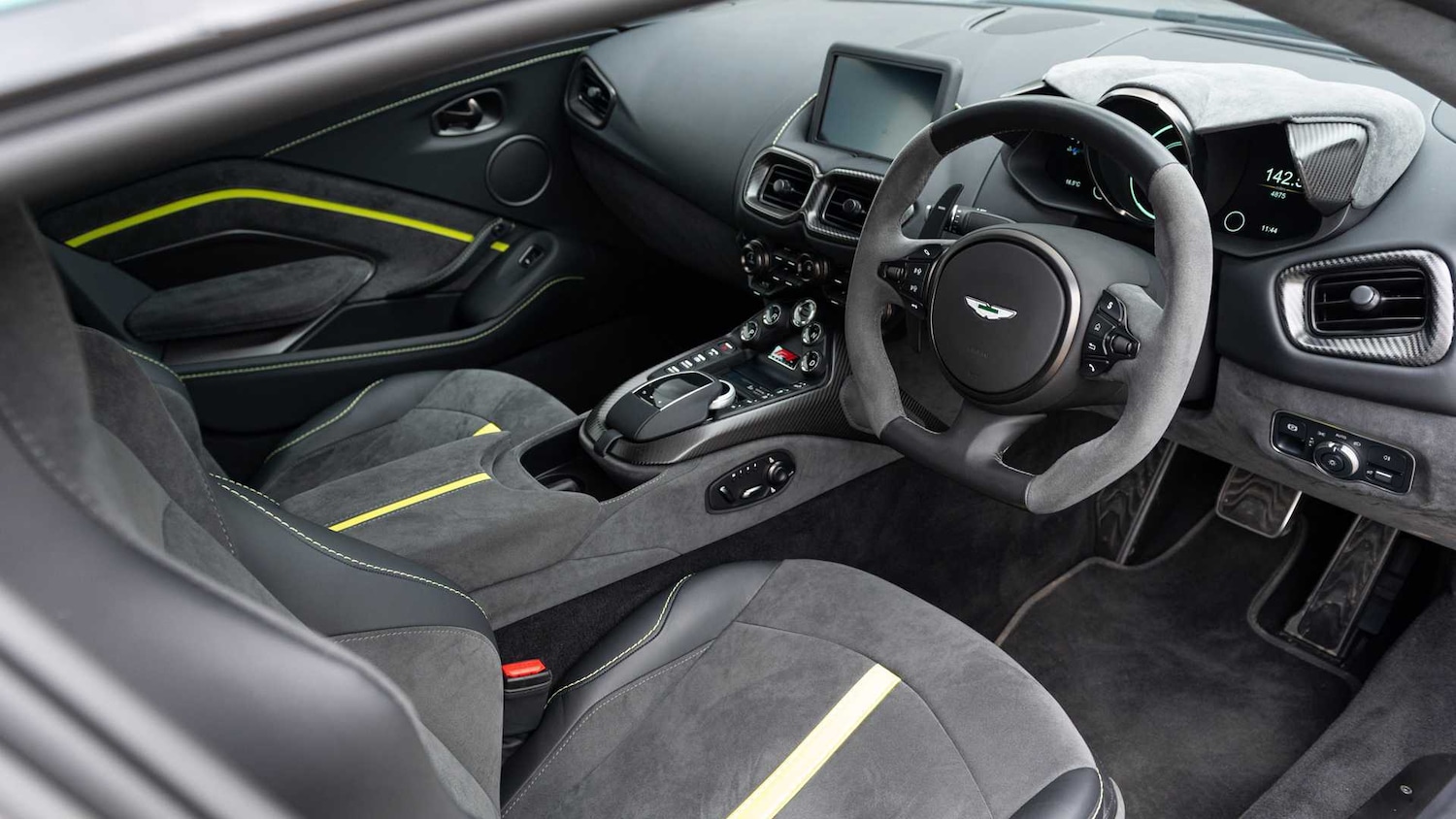 Used Aston Martin Vantage for sale - 77389751: Photo 3