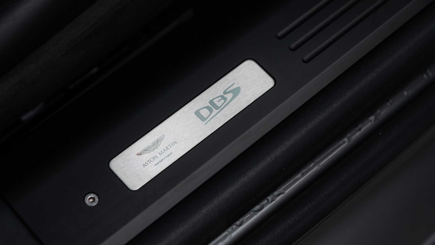 Used Aston Martin DBS 2021 for sale - 77649046: Photo 14