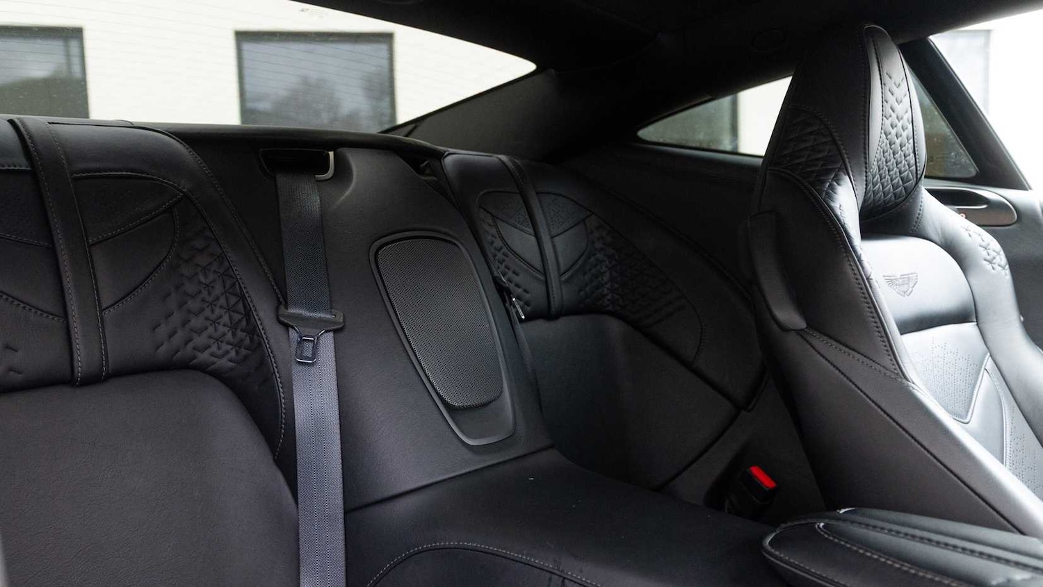 Used Aston Martin DBS 2021 for sale - 77649046: Photo 15