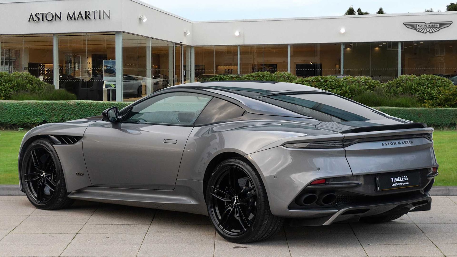 Used Aston Martin DBS 2021 for sale - 77649046: Photo 2