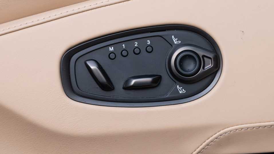 Used Aston Martin DBX 2024 for sale - 77257477: Photo 16