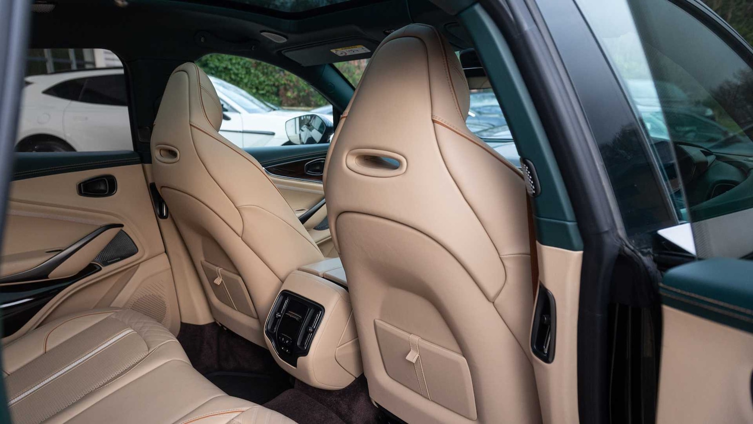 Used Aston Martin DBX 2024 for sale - 77257477: Photo 32