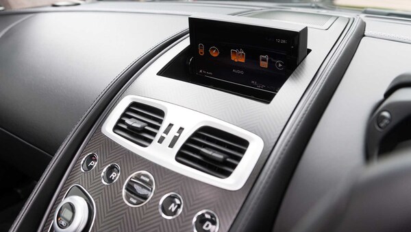Used Aston Martin Vanquish 2018 for sale - 75299678: Photo 35