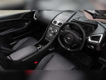 Used Aston Martin Vanquish 2018 for sale - 75299678: Photo