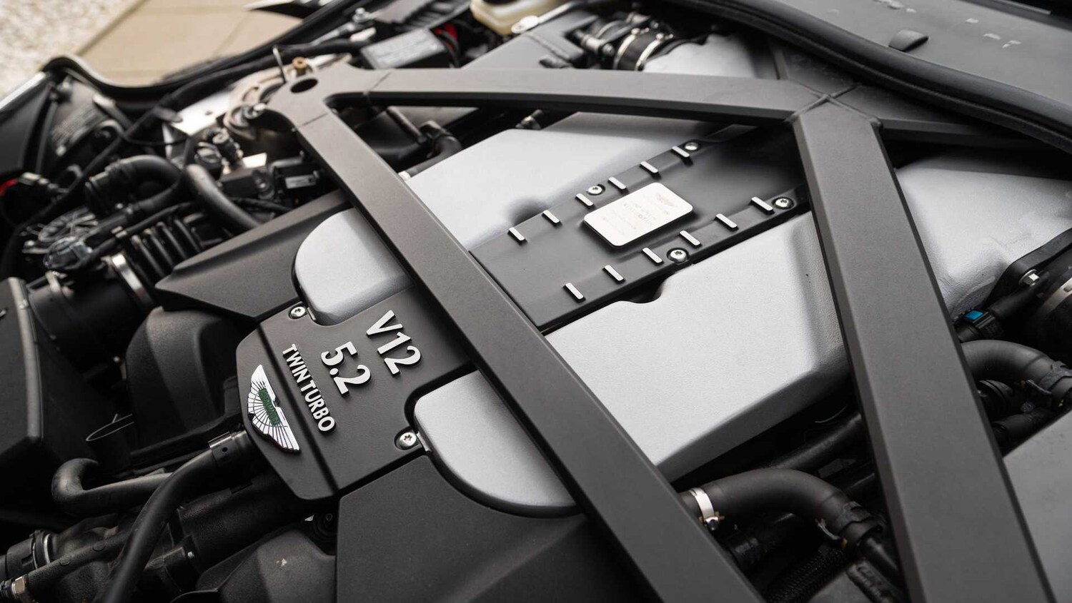 Used Aston Martin DBS 2021 for sale - 77674643: Photo 13