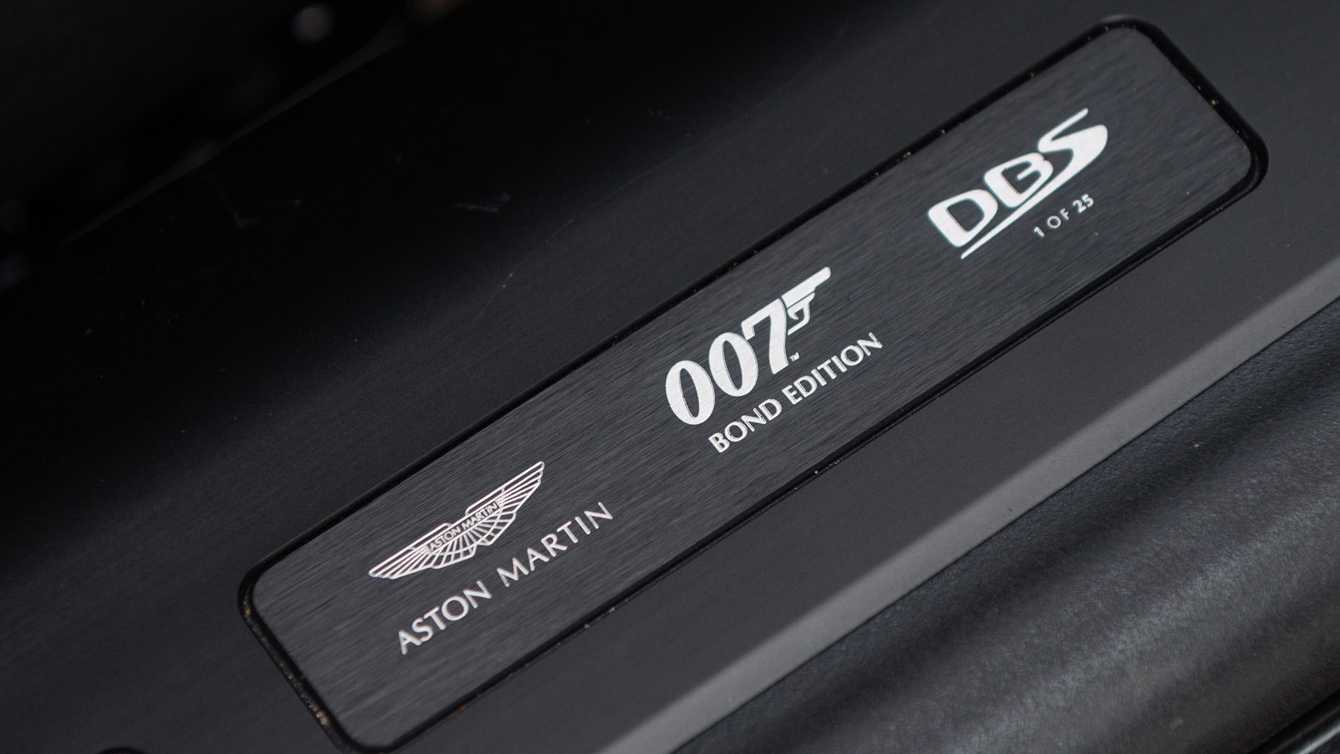 Used Aston Martin DBS 2021 for sale - 77674643: Photo 14