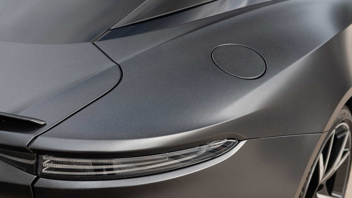 Used Aston Martin DBS 2021 for sale - 77674643: Photo 27