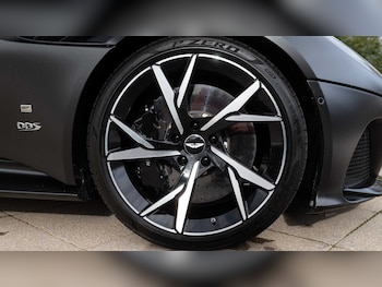 Used Aston Martin DBS 2021 for sale - 77674643: Photo