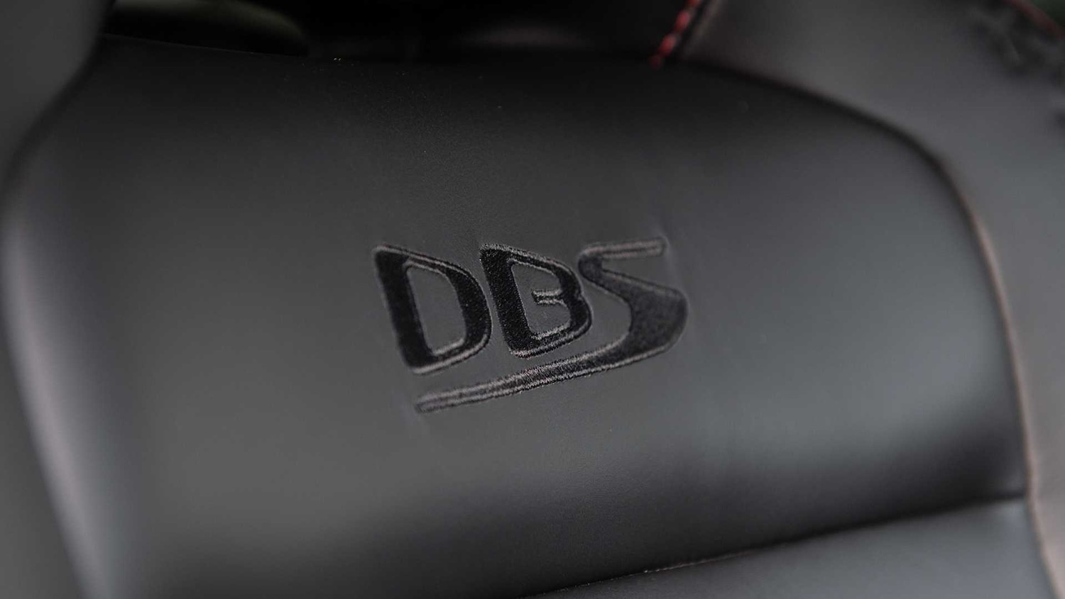 Used Aston Martin DBS 2021 for sale - 77674643: Photo 5