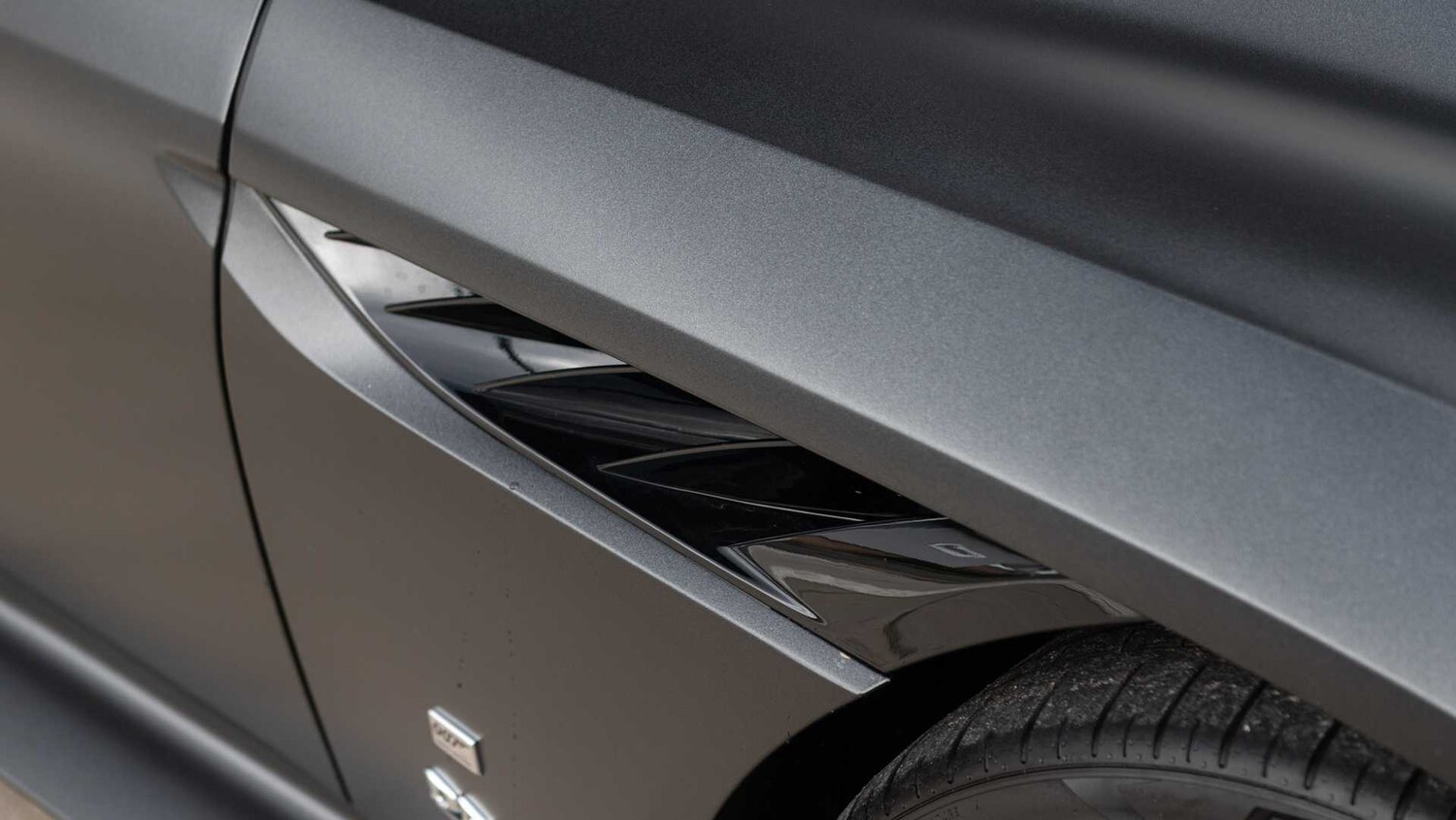 Used Aston Martin DBS 2021 for sale - 77674643: Photo 9