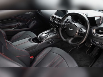 Used Aston Martin Vantage 2022 for sale - 76170106: Photo