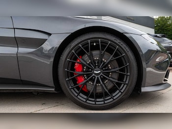 Used Aston Martin Vantage 2022 for sale - 76170106: Photo