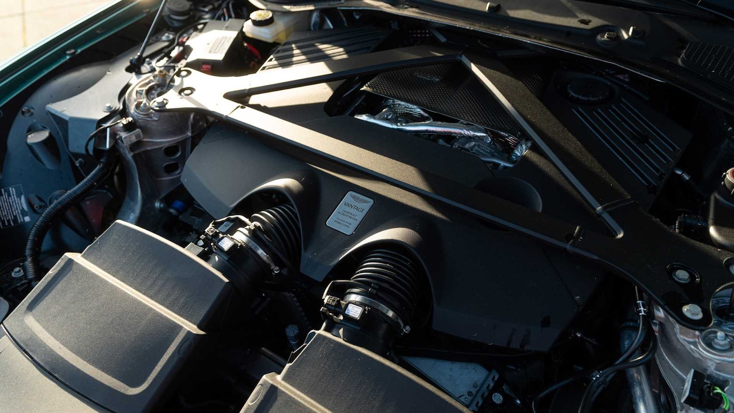 Used Aston Martin Vantage 2025 for sale - 77373806: Photo 12