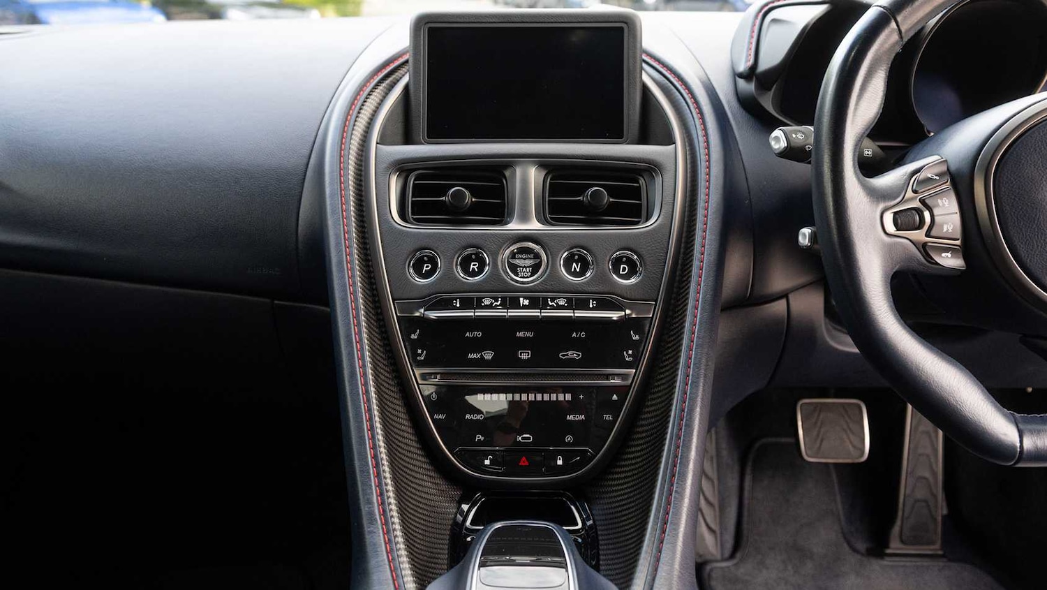 Used Aston Martin DBS 2020 for sale - 76169971: Photo 10