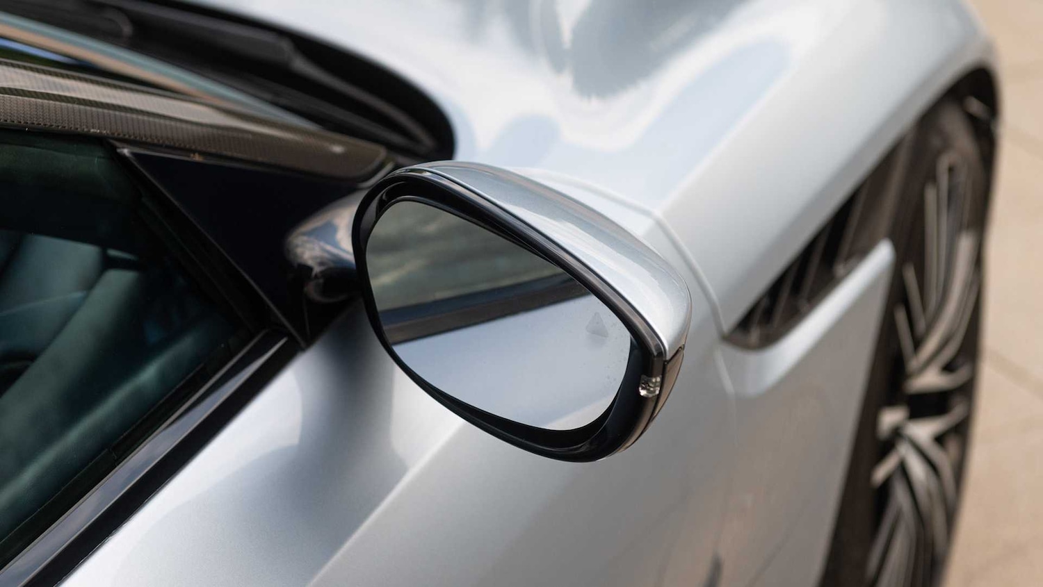 Used Aston Martin DBS 2020 for sale - 76169971: Photo 23