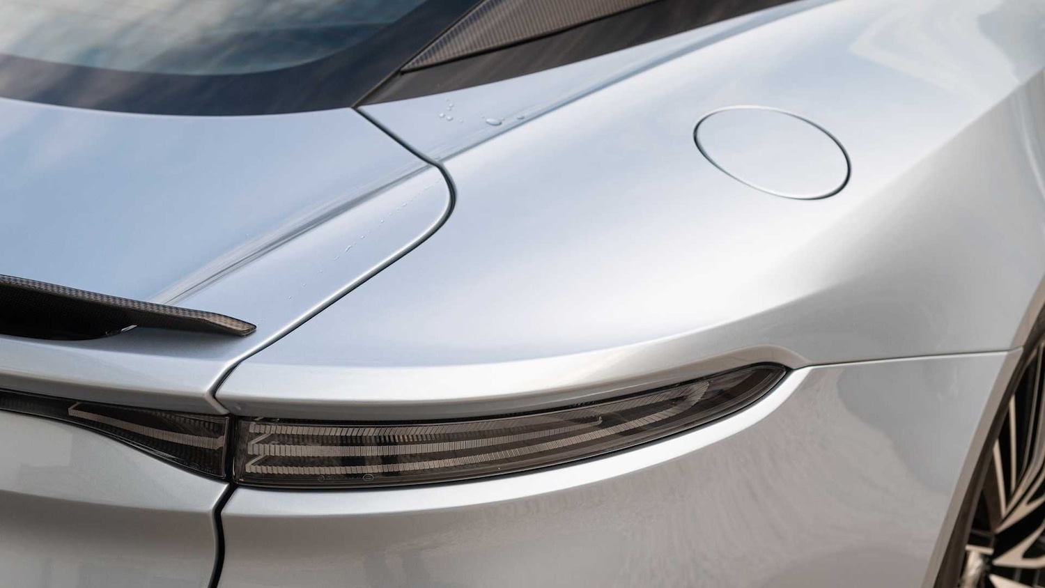 Used Aston Martin DBS 2020 for sale - 76169971: Photo 26